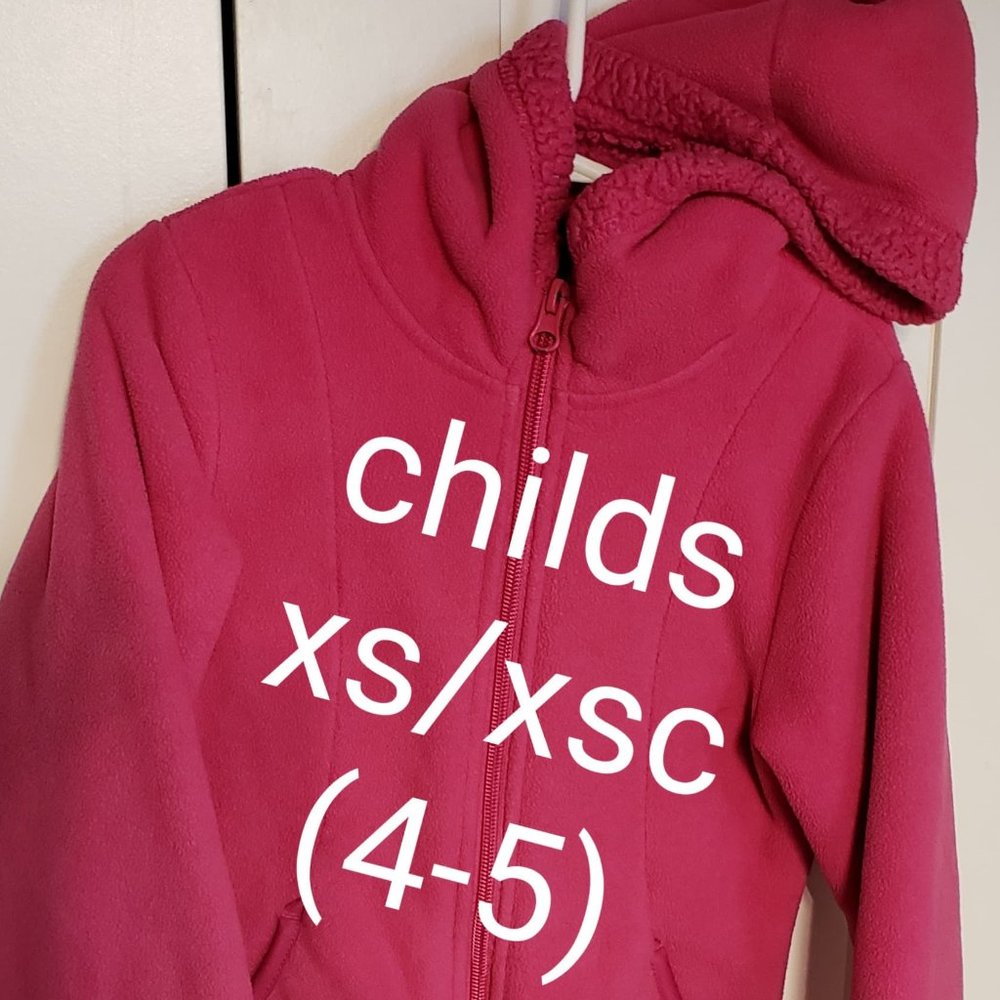 Faded Glory Hoodie with POCKETS!